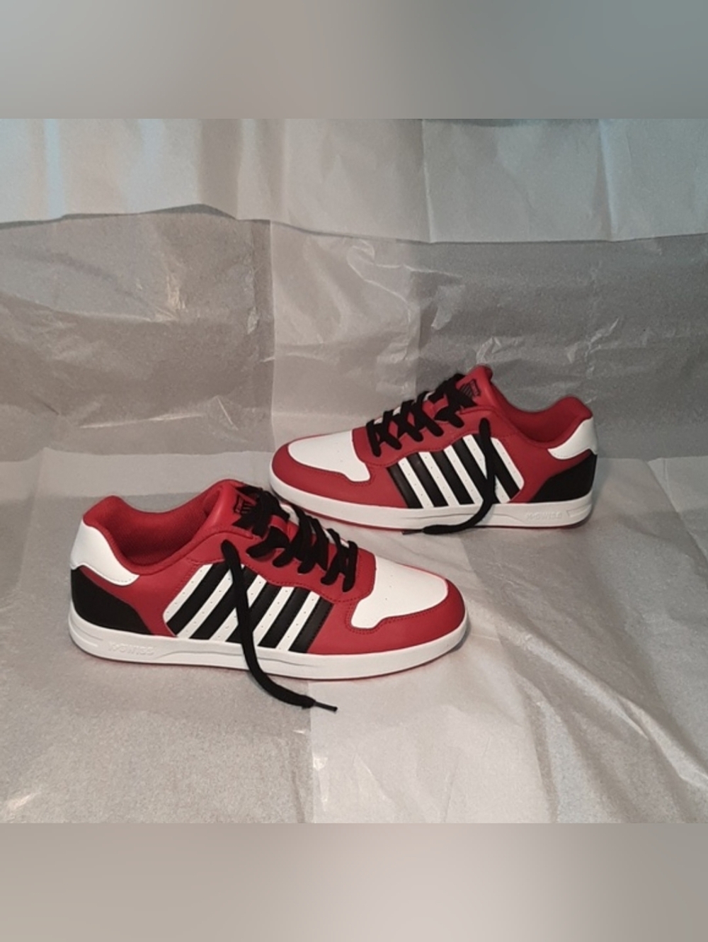 🚨 K-Swiss Sneakers Brand NEW Men size 9 = Women 10.5
